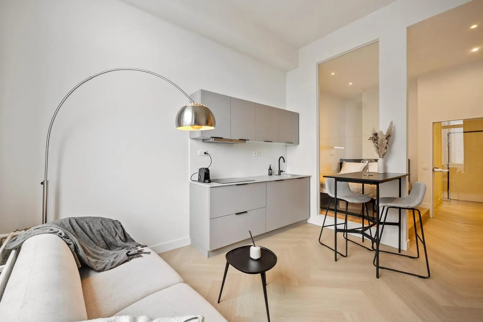Antwerp Riverside Suite 0*,  Belgium